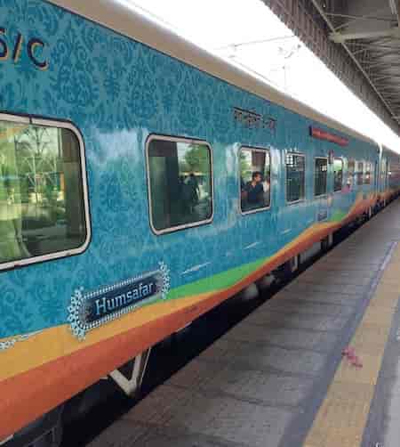 Humsafar Express Train Number